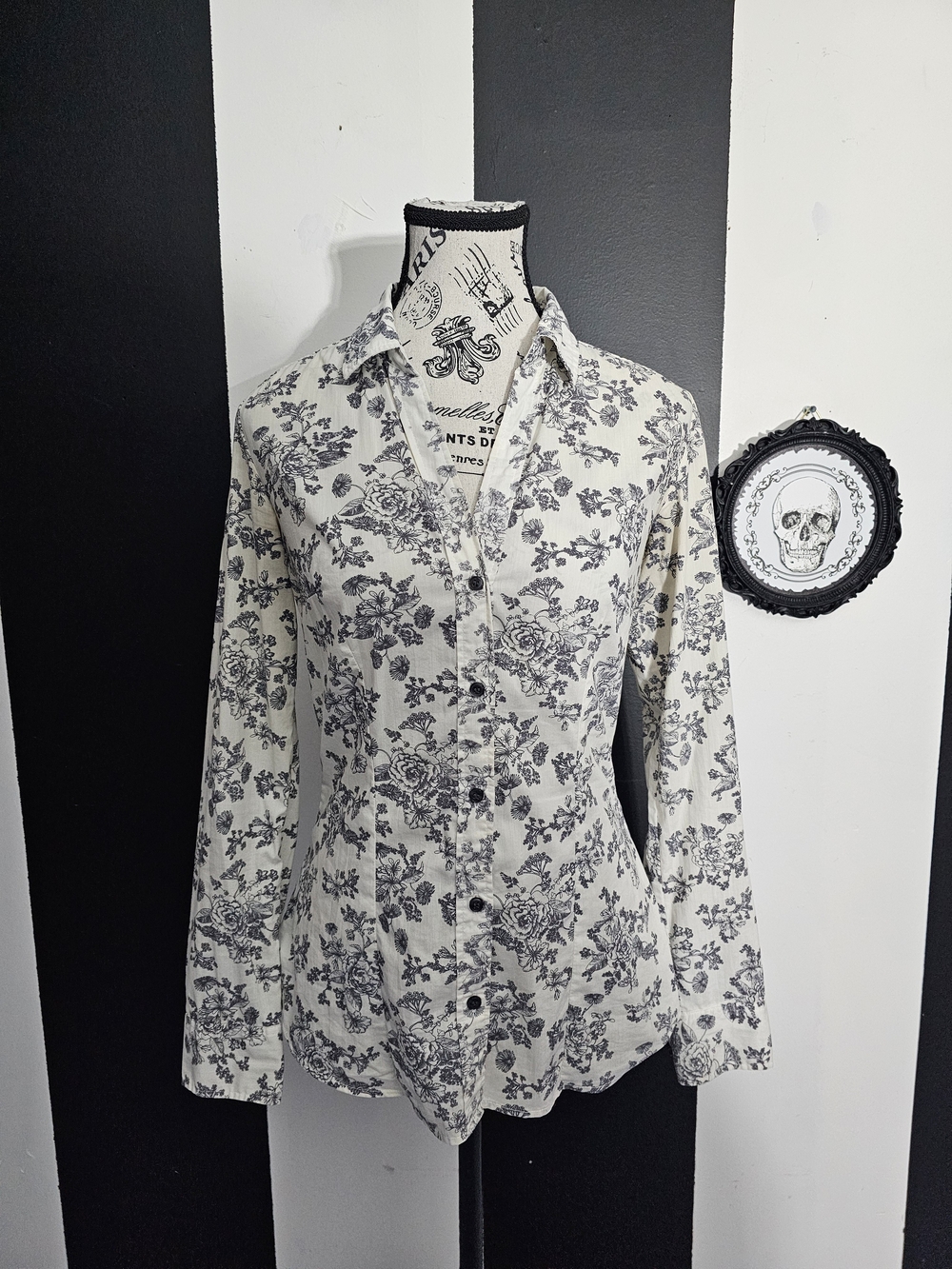 Retro Button-Down Shirt with Gray Floral Print